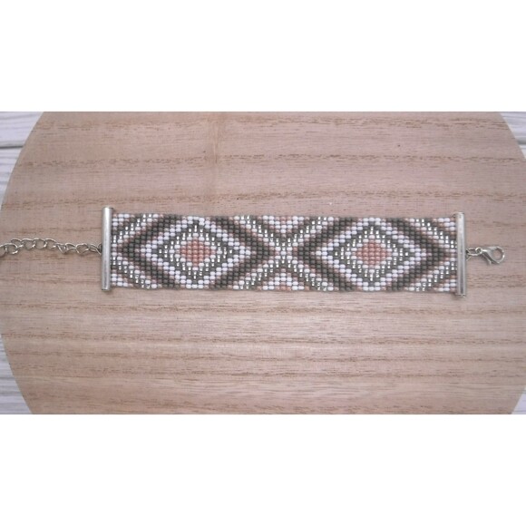 Loom Beaded Bracelet White & Gray - Picture 2 of 4